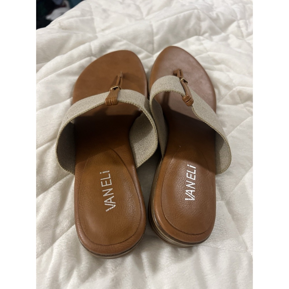 Vaneli Van Eli Size 9 N Sandal Flip flop Stretch Band